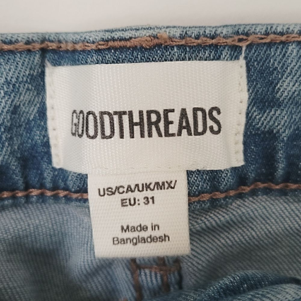 Goodthreads Light Wash Distressed Jeans Size 31 - Picture 2 of 6